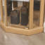 Armoire de rangement blanche à double porte, armoire de rangement autoportante moderne Mid-Century, armoire de rangement de salle de bain avec boutons argentés pour le salon, la cuisine, la salle de bain, le couloir-470299570-498110085