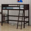 Lit mezzanine en bois avec échelle-1035091649
