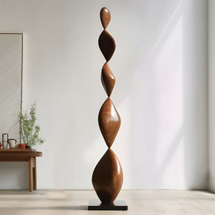 Ornements abstraits de sculpture sur bois