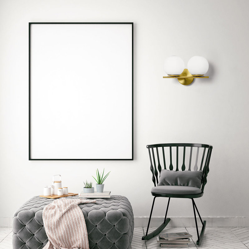 Mira Vista Armed Sconce