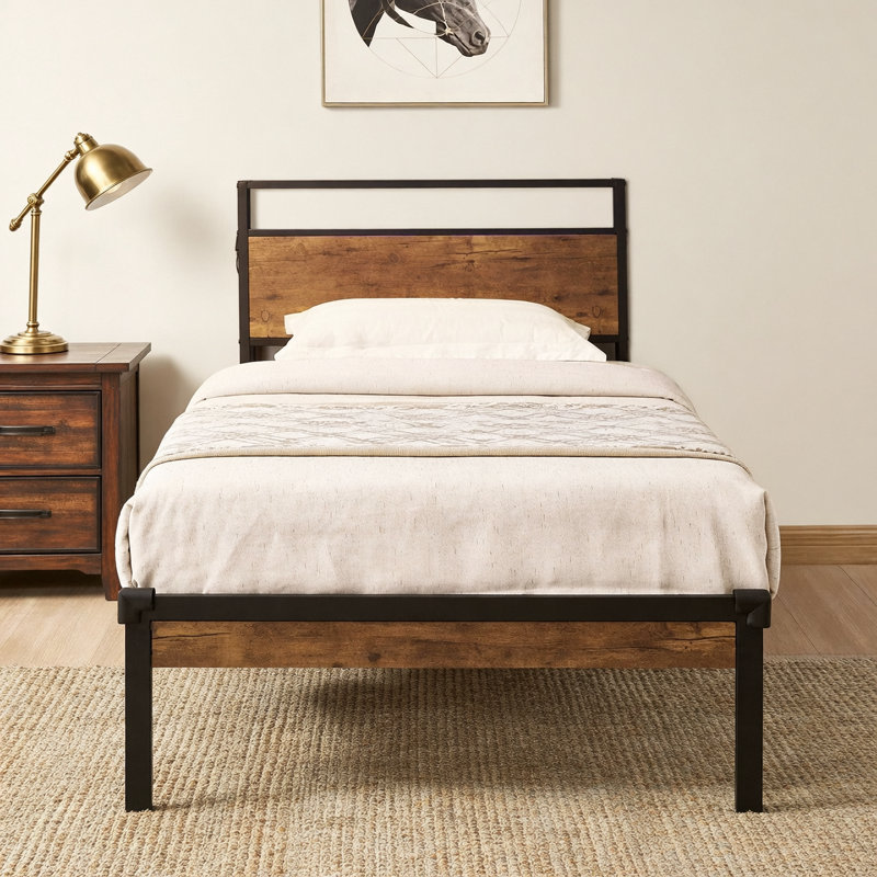 Structure de lit plateforme simple en métal avec tête de lit et pied de lit en bois avec doublure USB, aucun sommier nécessaire, rangement sous le lit, assemblage facile