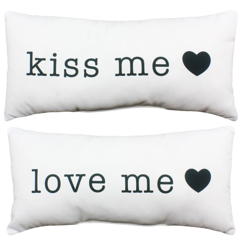 Coussin Love Me Kiss Me