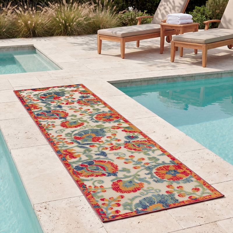 Isalia Floral Indoor Rug