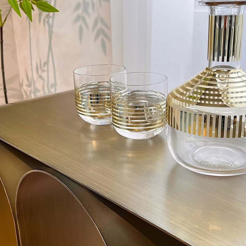 Console Luxury, 31.5" H x 39.4" W x 11.8" D