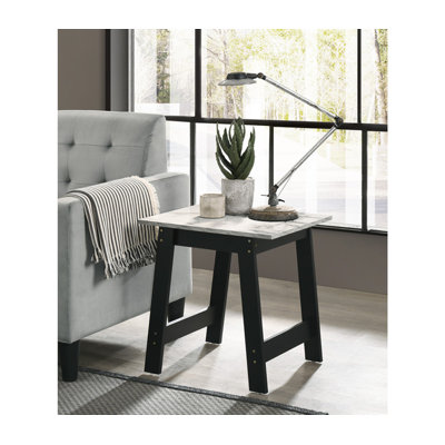 Table de bout avec finition en faux marbre