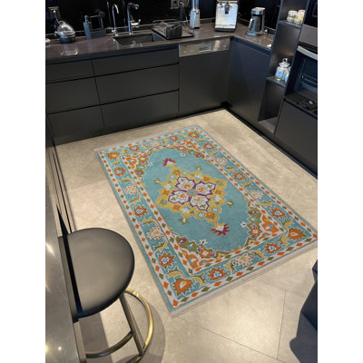 Light-Toned Multi-Colored Traditional Motif Floral Patterned Creative Vintage Decorative Rug