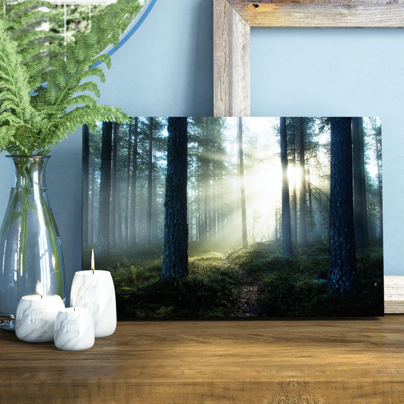 Shining Through par Andreas Stridsberg - Giclée sur toile tendue avec châssis, H 40 po x l 60 po x P 1,5 po, Toile tendue