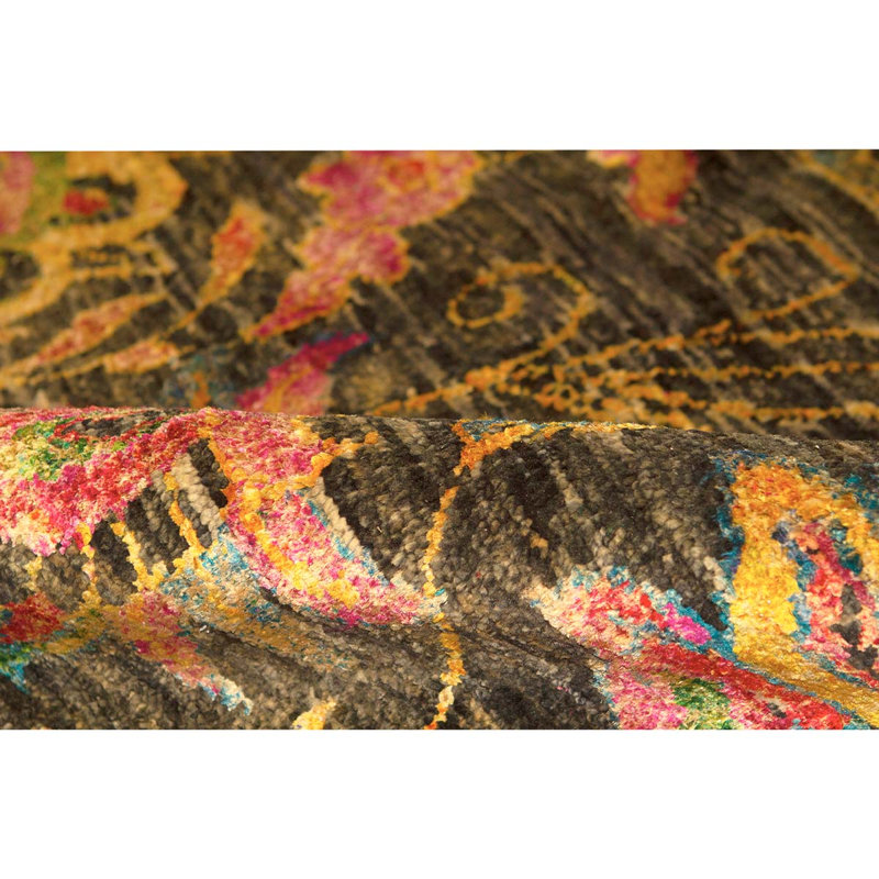 Handmade Silk Floral Area Rug