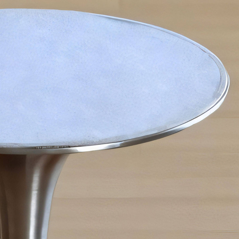 Table de salle à manger Timeless, H 28,94 po x L 41,34 po x l 41,34 po, Bois massif, Brun