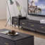 Meuble télé en bois massif au design minimaliste-110942826
