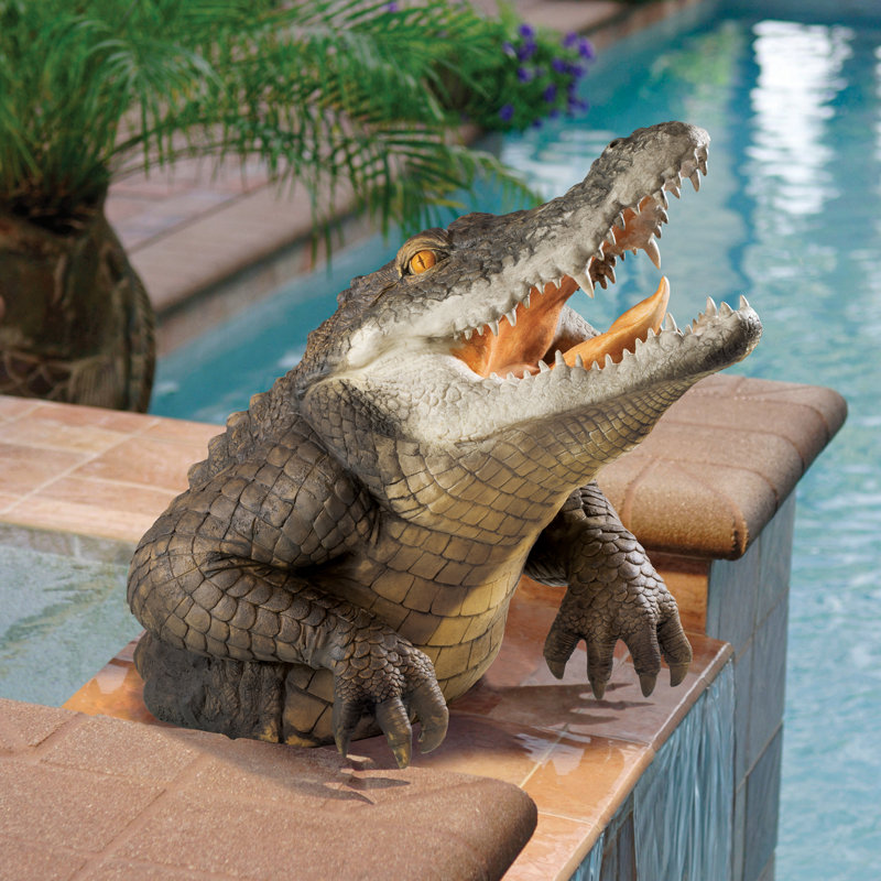 Statue de marécage serpentin Gator