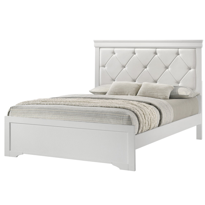 Lit simple moderne avec tête de lit tapissier, texture à boutons, finition blanche et cadre en bois pour l'espace de la chambre à coucher, panneau de lattes inclus