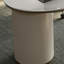 Bureau d'ordinateur simple et moderne-1105843800-1105843792