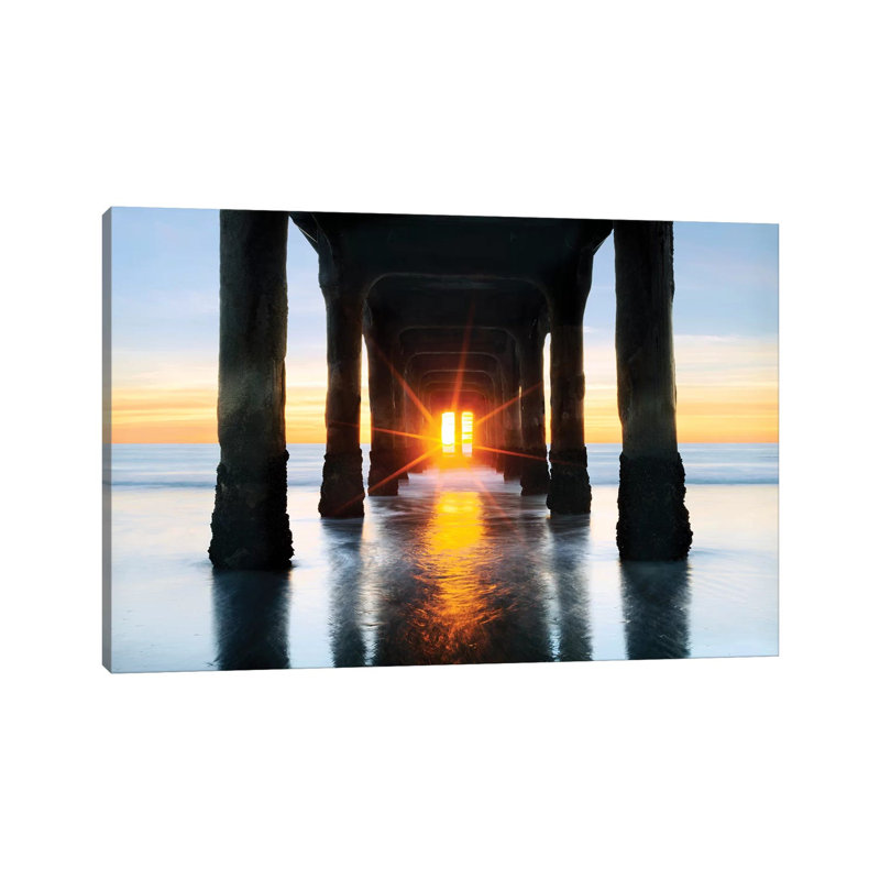 Manhattan Beach  Pier 1 Piece Wall Art on Canvas, 30.48cm H x 45.72cm W