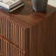Ensemble de commode 3 tiroirs cannelés, commode de style Mid-Century moderne avec rainures verticales, armoire de rangement en bois massif avec poignées en métal pour le salon de la chambre à coucher