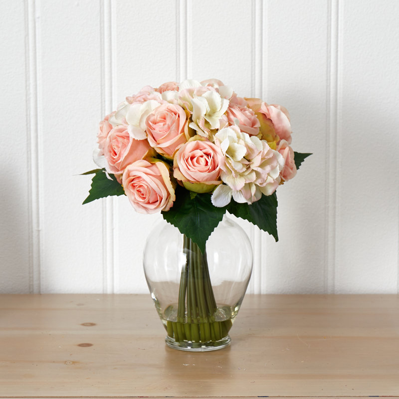 Arrangement de fleurs mélangé artificiel dans un vase