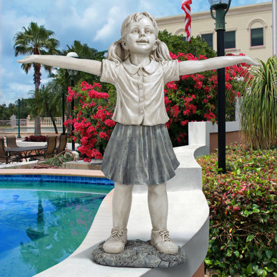 Statue enfant du jardin optimiste espère
