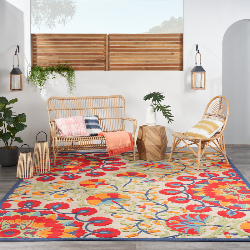Tapis ivoire, rouge et vert < motif floral pour l'intérieur et l'extérieur Eaglin, Rectangle 7 pi 10 po x 10 pi 6 po