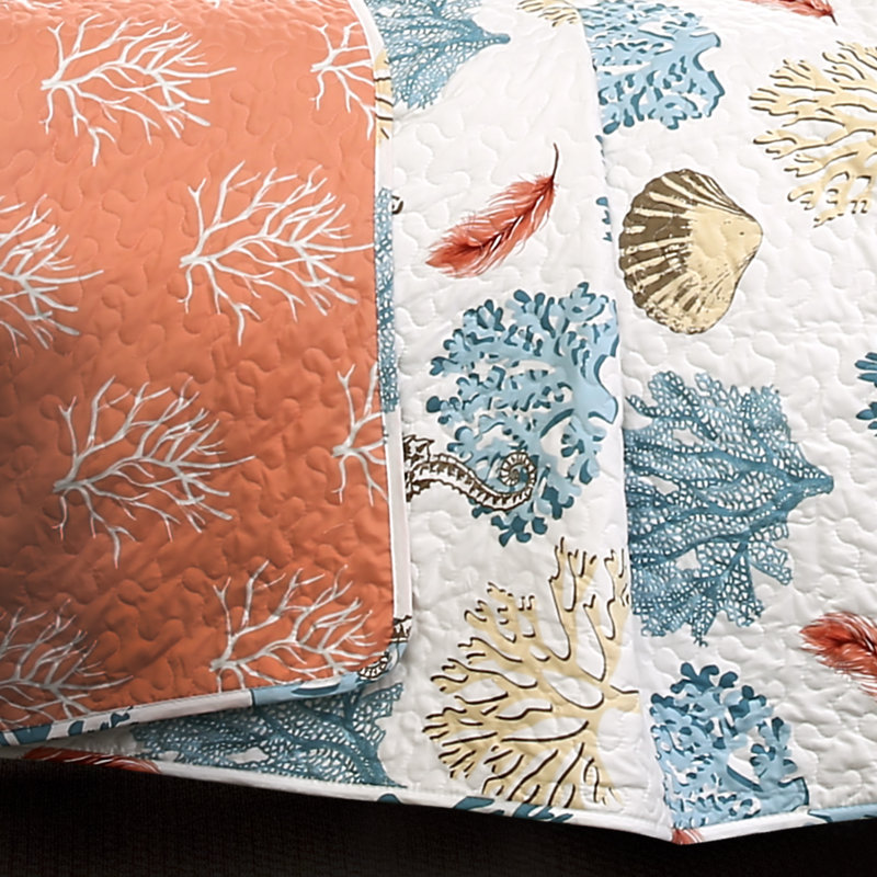Coastal Reef Feather Reversible Quilt Set, King Quilt + 6 Additional Pieces