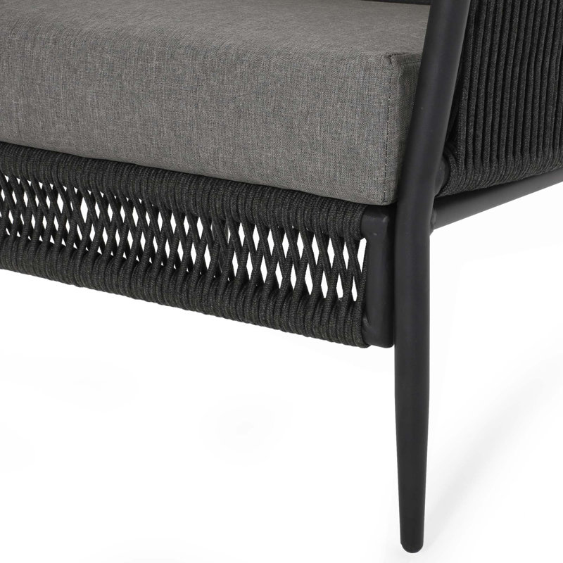 Élégant complément de salon, chaise d'appoint sophistiquée