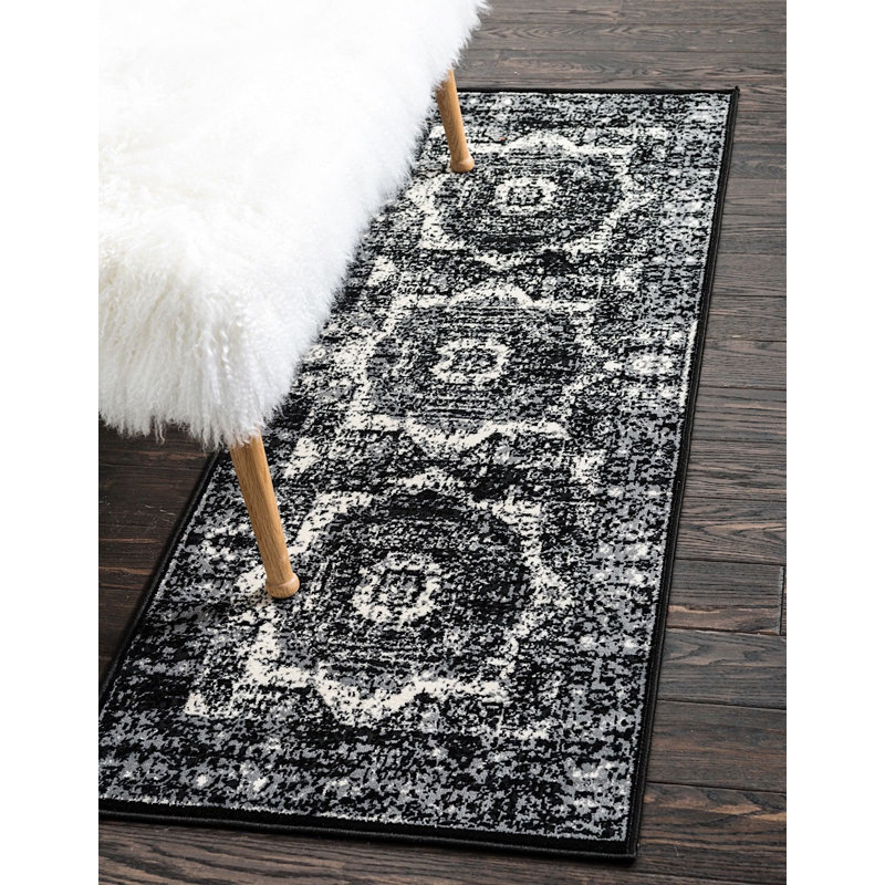 Majestic Oriental Indoor Rug, Runner 2' x 6'