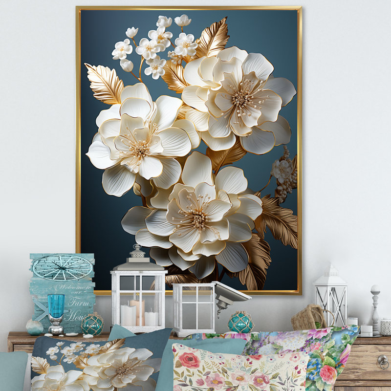 Décoration murale hortensia baroque blanc et or I - Hortensia, 32" H x 24" W, Cadre flottant doré