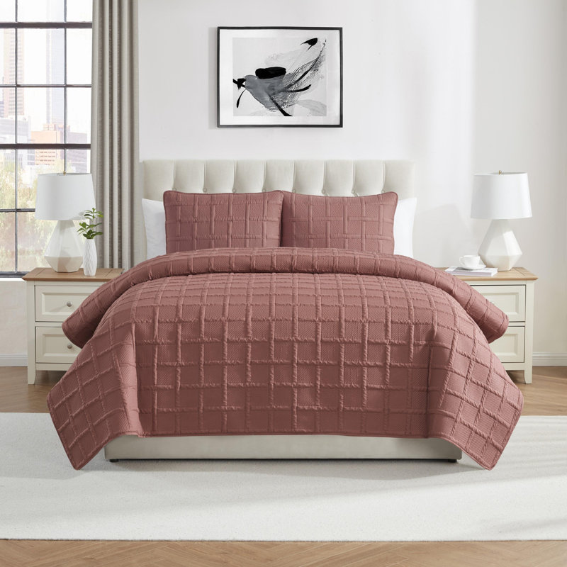 Square 3-Piece Solid Pinsonic Textured Quilt Set, Full / Queen Quilt + 2 Standard Shams, Rose Geometric