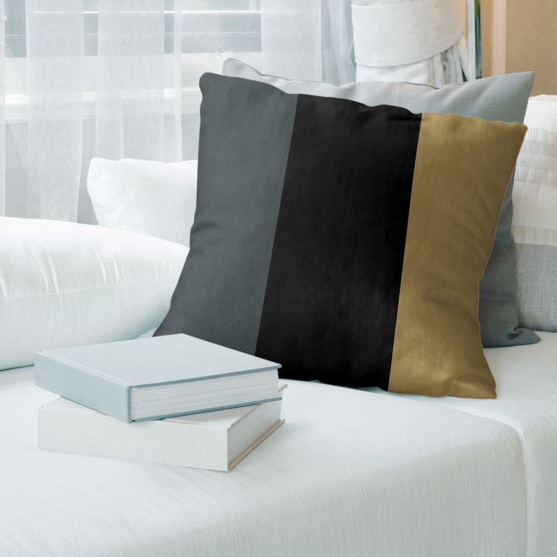 Housse de coussin à rayures las vegas, 14 po x 14 po, Gris acier / noir / or Las Vegas rayé