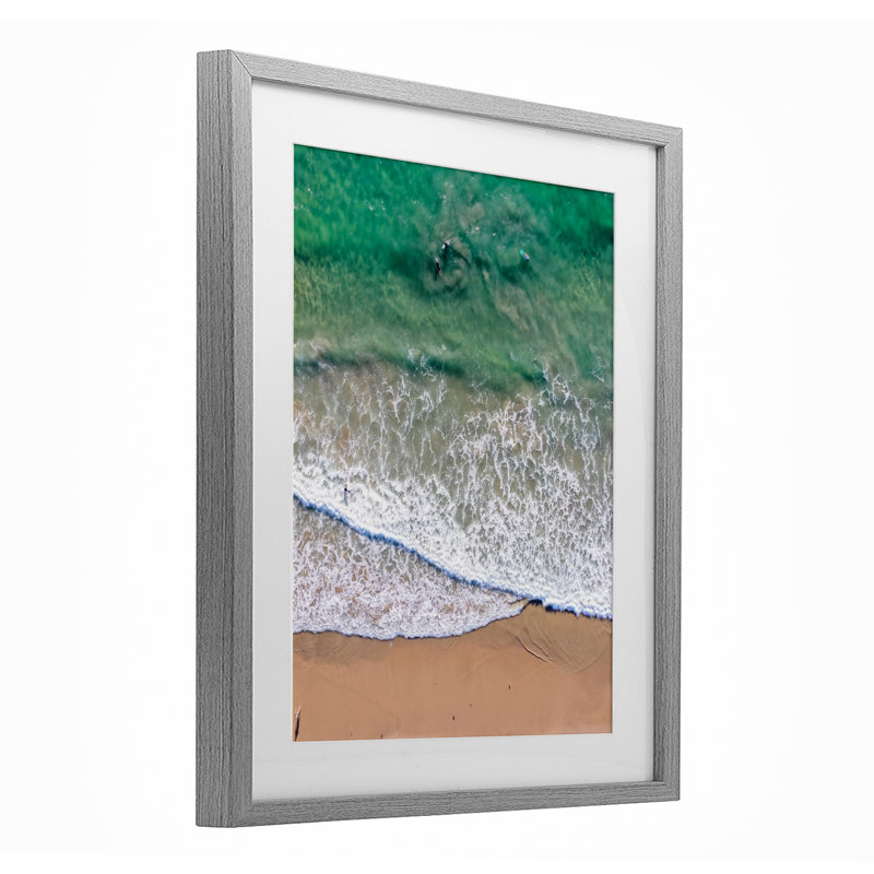 Crisscross Shore Waves, reproduction encadrée sous verre, conception de Jeff Poe, H 21 po x l 17 po, Cadre de ferme gris