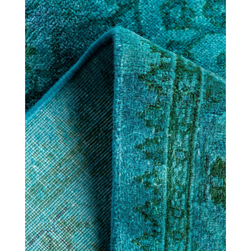Victora One-of-a-Kind 2' 9" X 15' 5" Hand Knotted Area Rug