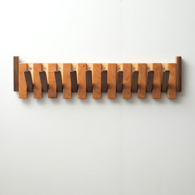 Crochet mural en bois