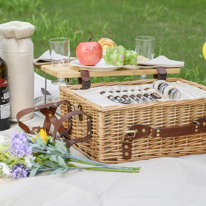 Ensemble de panier de pique-nique multifonctionnel en osier pour 4 personnes avec couverture et table de pique-nique, ensemble de pique-nique isolé avec vaisselle complète pour camping en plein air, naturel