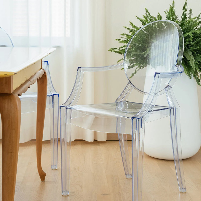 Chaise avec accoudoirs empilable Loydie