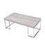 Table basse en chêne naturel moderne avec cadre chromé et tablette de présentation