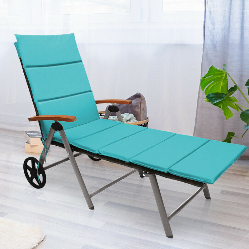 Arlmont & Co. 2 pièces Chaise de patio pliante en rotin avec coussin en aluminium