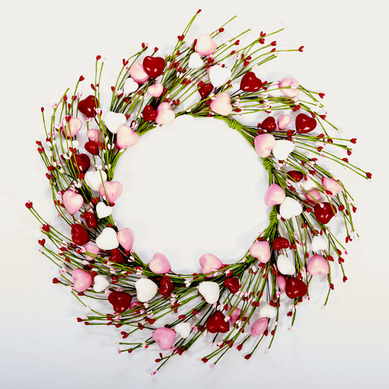 Couronne de cœurs et de pépins et baies de 20 po pour la Saint-Valentin