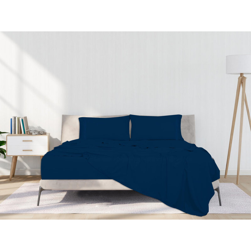 Royale Linens 4 Piece Sheets Set - Soft Brushed 1800 Microfiber Bedding - 1 Fitted and 1 Flat Sheet, 2 Pillow cases - Wrinkle Free & Fade Resistant - Hotel Luxury Bed Sheets Set