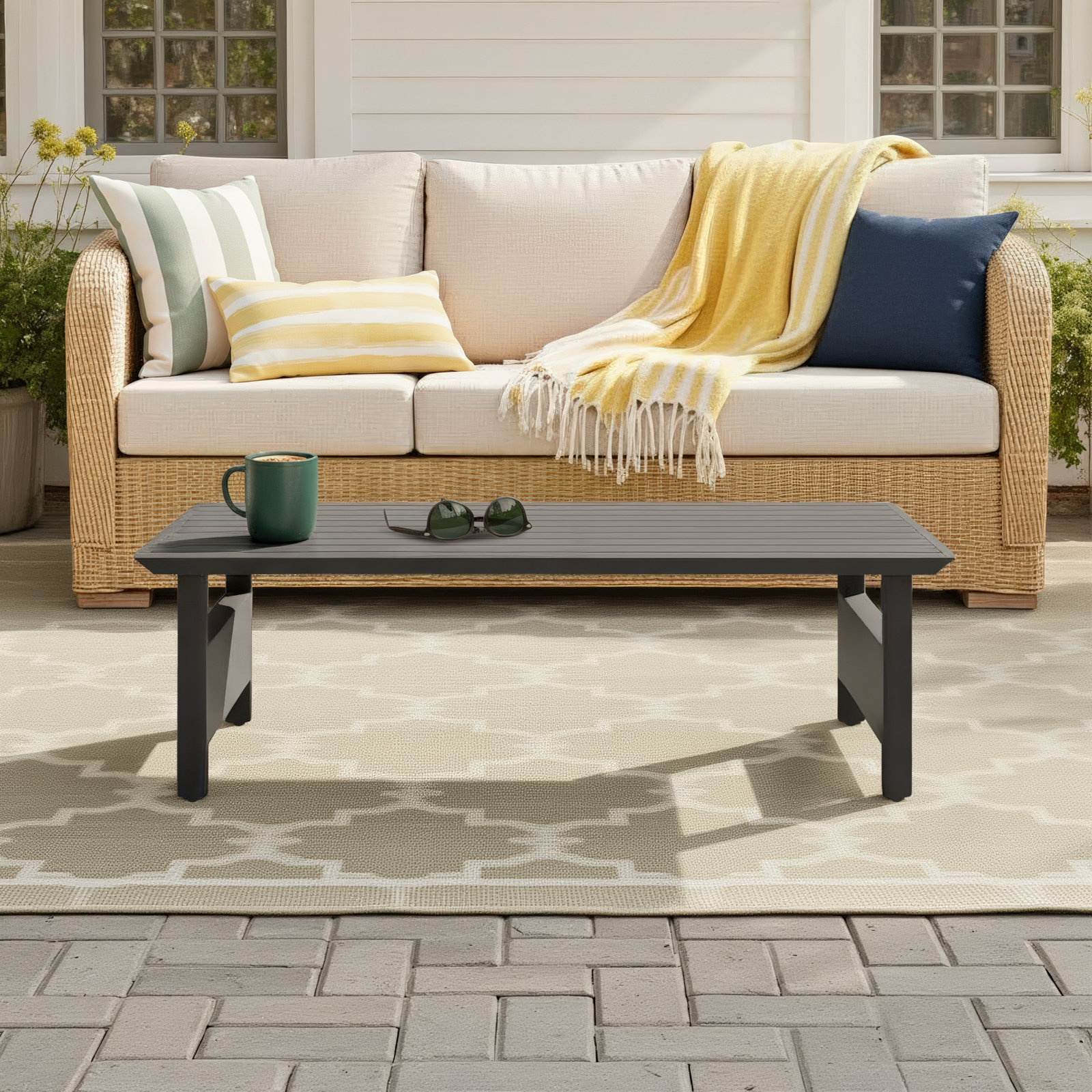 Everlee 48" Patio Table, Black