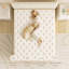 Matelas hybride à ressorts ensachés en mousse à mémoire de forme 10 po / 12 po dans une boîte à soulagement de la pression mi-ferme pour isolement de mouvement CertiPUR-US-948211548-954020888