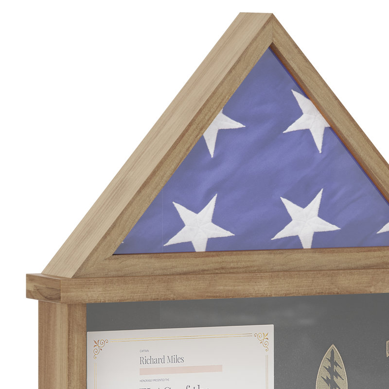 Présentoir à drapeau Quincy avec porte-certificat, boîte en bois de pin pour drapeau, certificat, Brun patiné