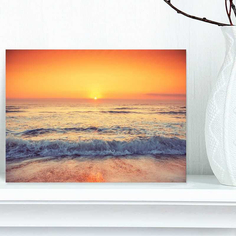 Yellow Cloudscape over Seashore - reproduction de photo sur toile tendue, H 28 po x l 60 po