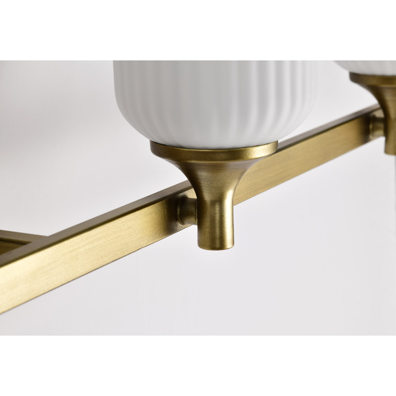 Meuble-lavabo Solara, Laiton naturel, 32,63 po de largeur, Quatre lumières