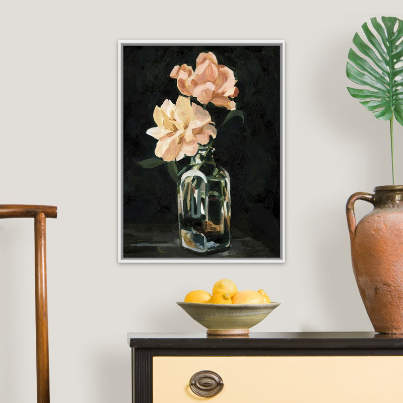 Reproduction d’art sur toile, "Dark rose arrangement II" par Emma Caroline, Cadre flottant blanc