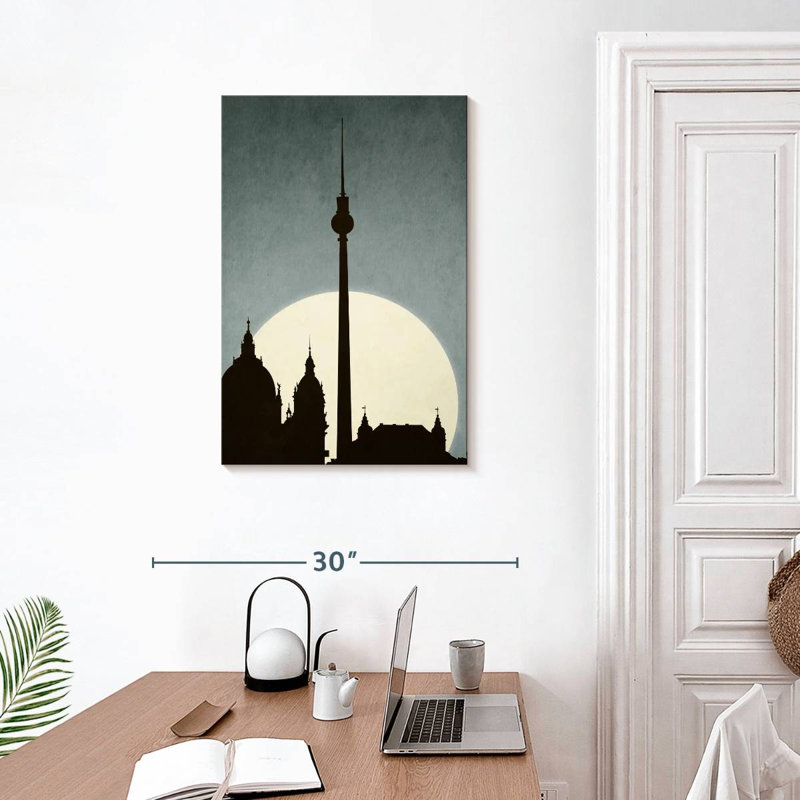 Sireci Moonlight, 30" H x 20" W