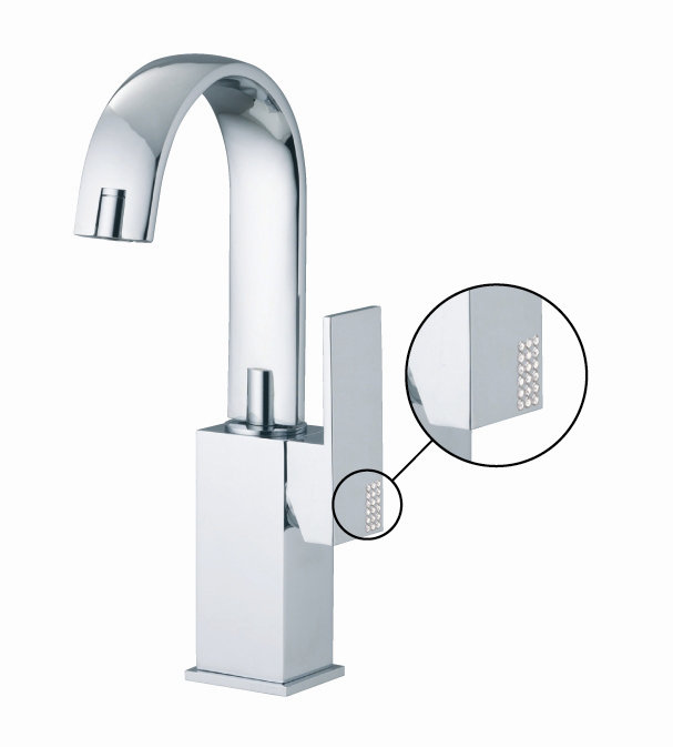 Brick Chic Single-Hole Single-handle Bathroom Faucet, Chrome