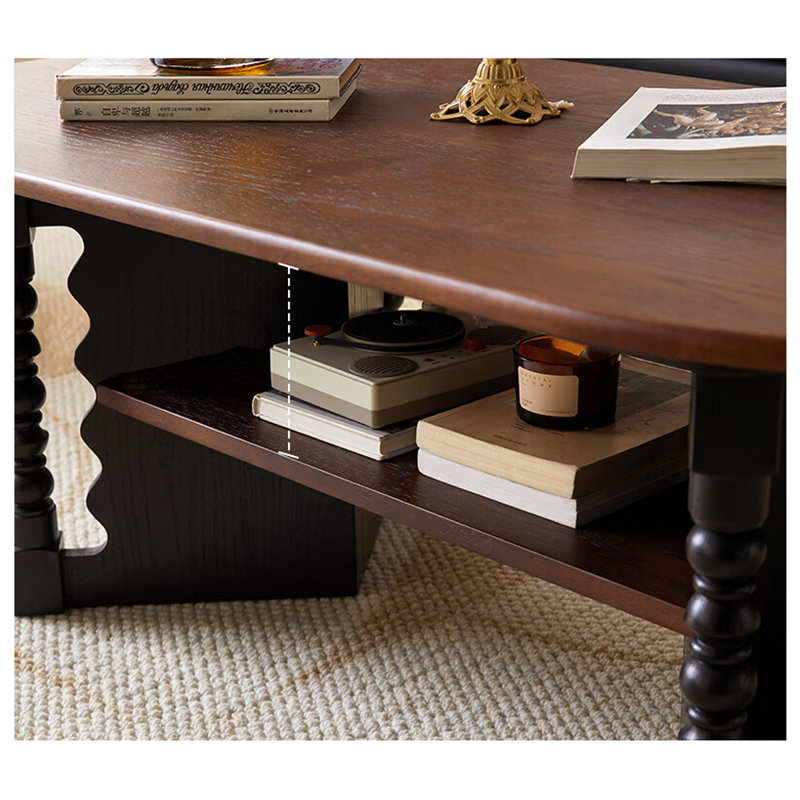Table basse de style rétro français