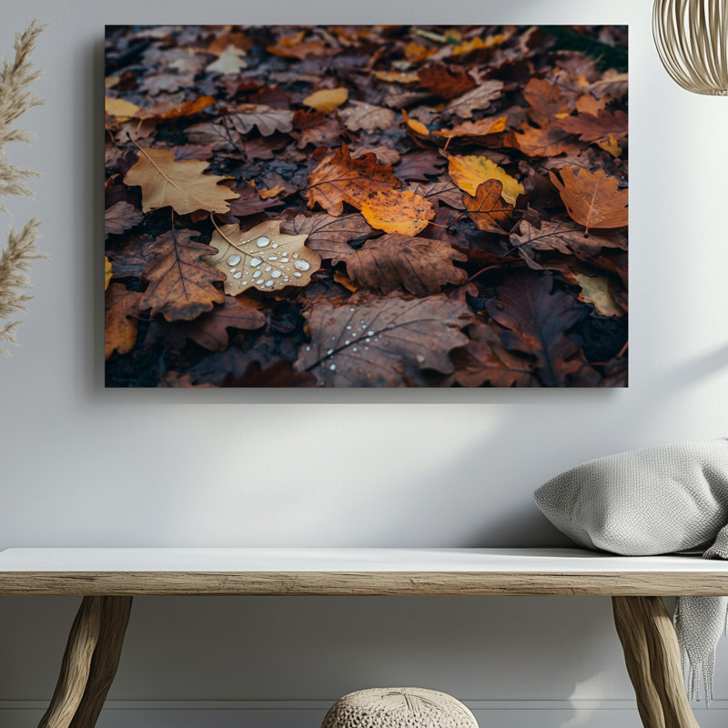 Toile Une vue rapprochée révèle un tapis d'art mural richement texturé Les feuilles d'automne tombées recouvrant le sol de la forêt présentant une toile d'art mural