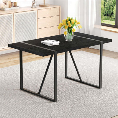 Table de salle à manger rectangulaire 55 pouces avec plateau texturé noir et pieds en métal