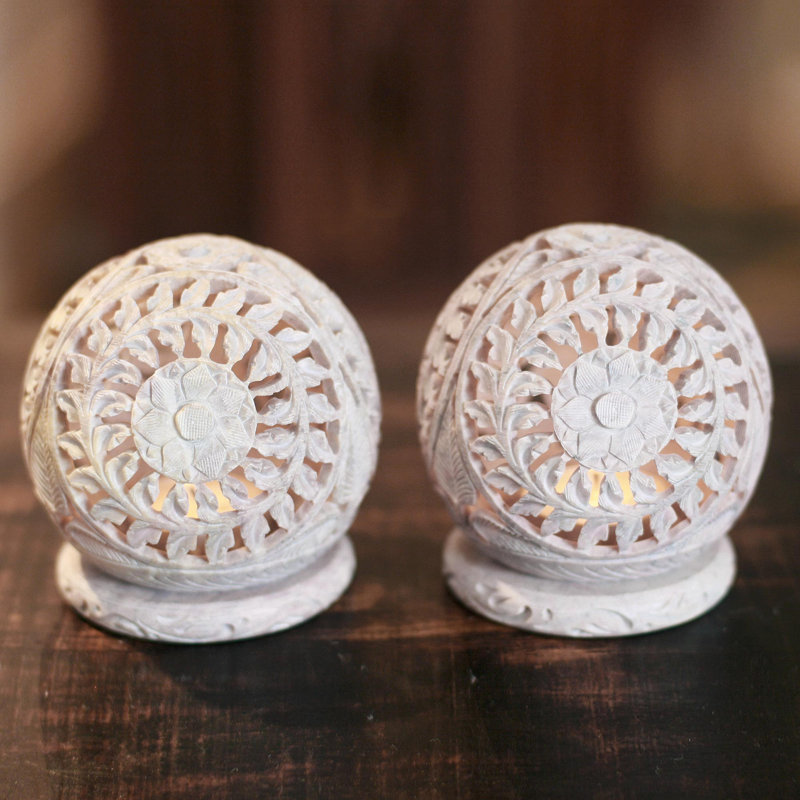 Ensemble de porte-votive en pierre avec savon fleur