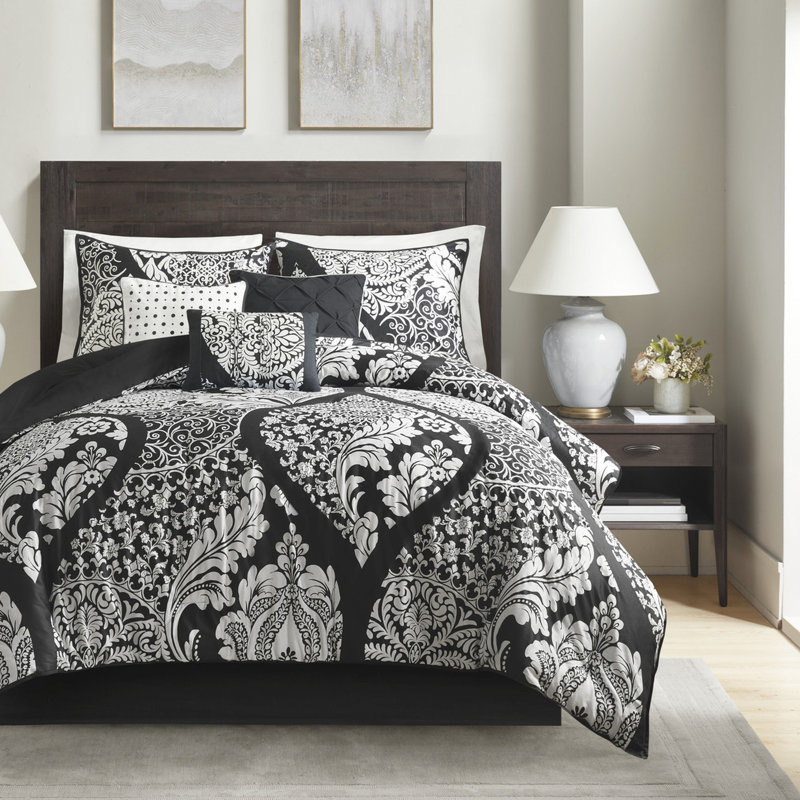 Grand édredon noir - 7 pièces. Coton complexe imprimé. Remplir. 2 taies décoratives, 3 coussins, 1 édredon, . Facile d'entretien et de couleur moelleuse, pièce noire. Motif élégant. Rembourrage. Option lavable à la machine